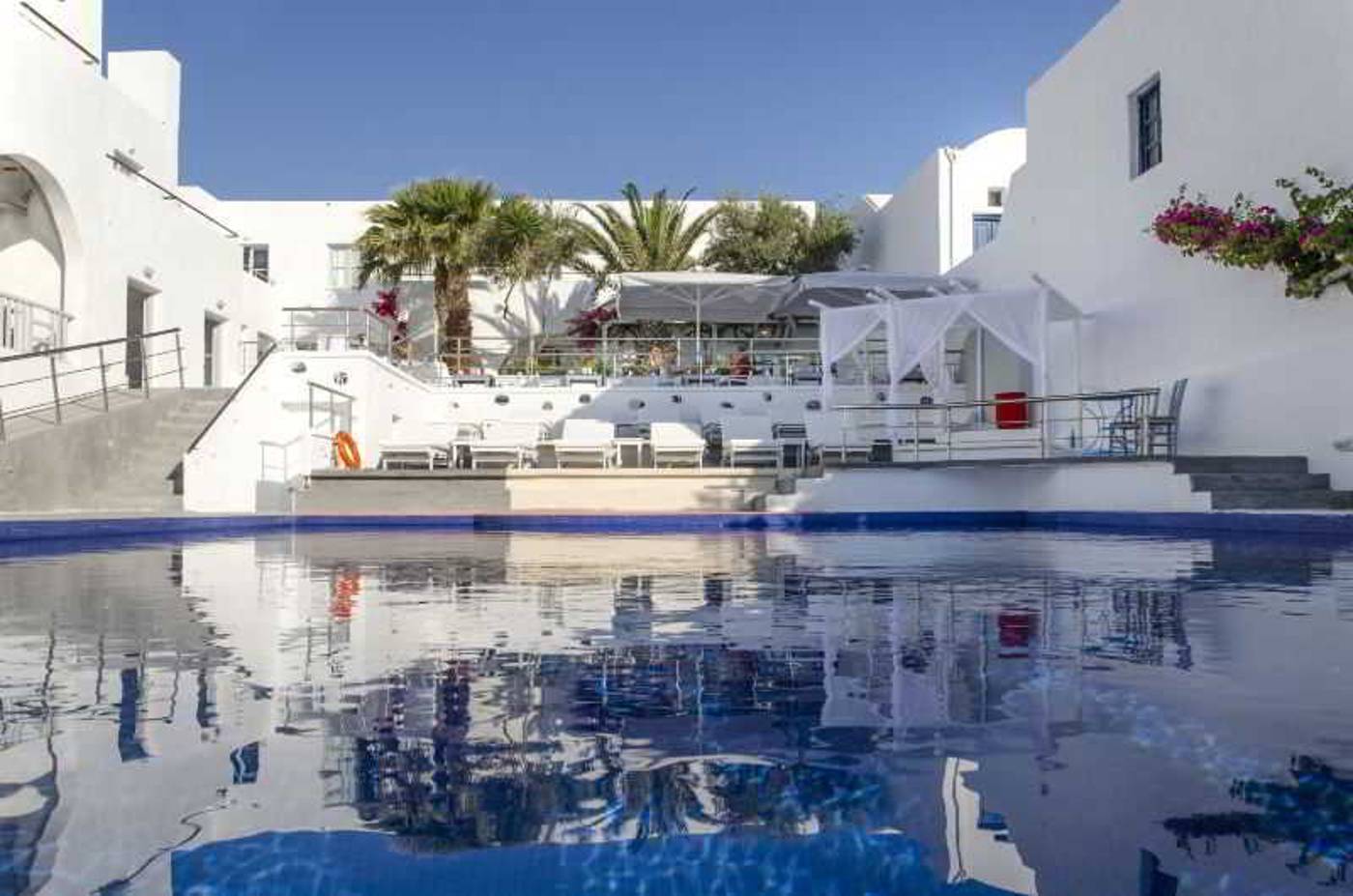 RK-Beach-hotel-Pool-2