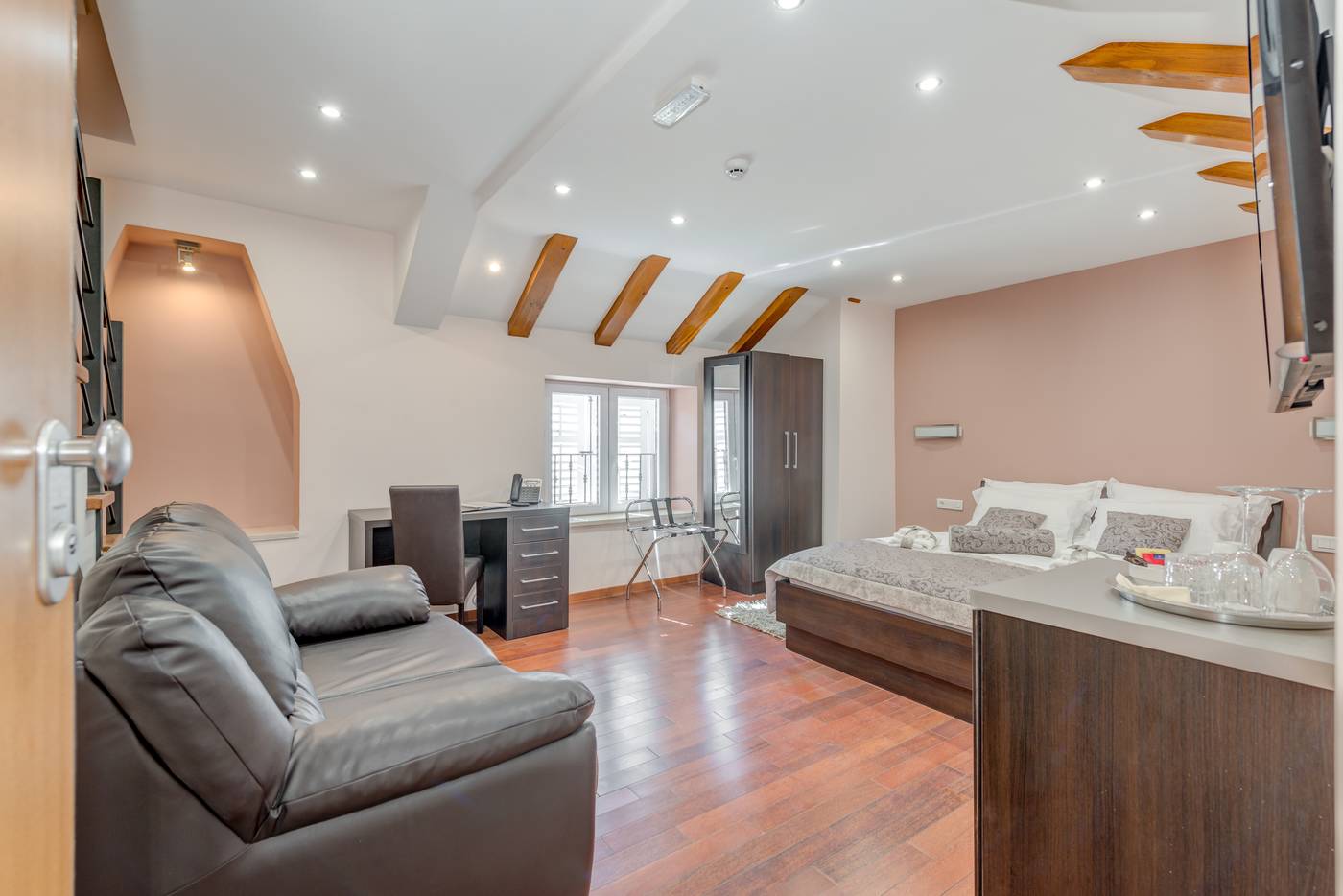 Palace-Suites-Heritage-hotel---Adults-Only-Room-14