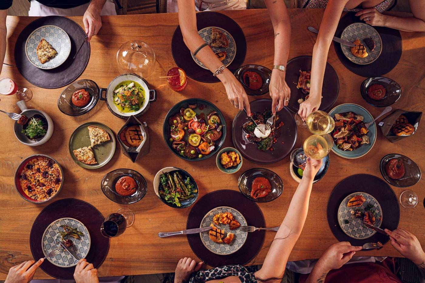 The-Ritz-Carlton--Dubai-Restaurant-52