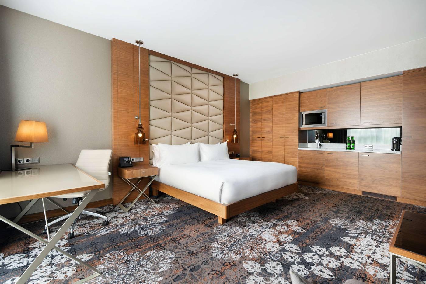 DoubleTree-by-Hilton-Krakow-Hotel---Convention-Cen-Room-10