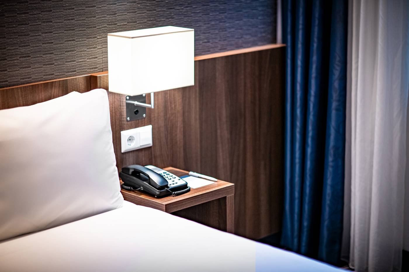 Holiday-Inn-Express-Amsterdam-Schiphol-Room-20
