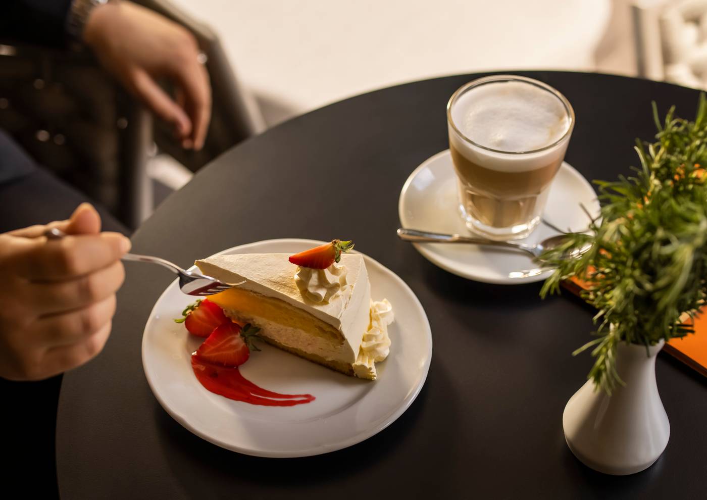 Maistra-Select-Petalon-Resort-Bar-37