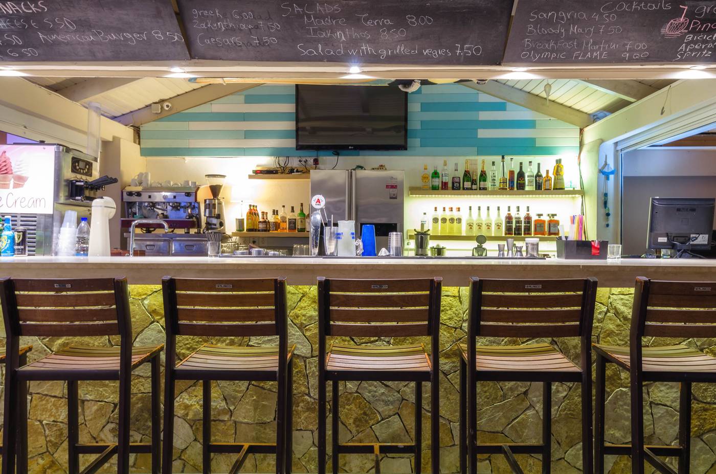 Iakinthos-Tsilivi-Beach-Bar-64