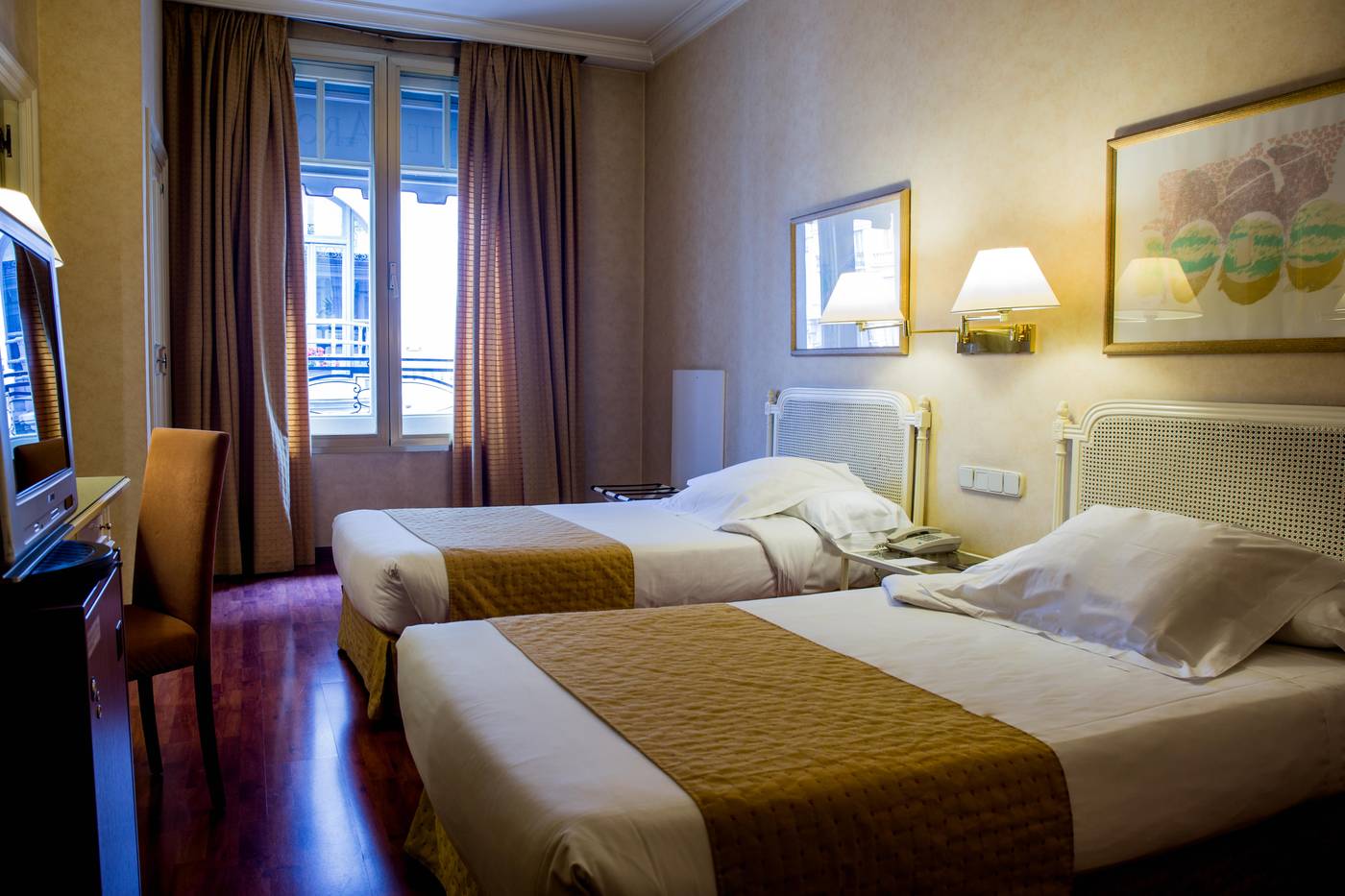 Hotel-Arosa-Room-16