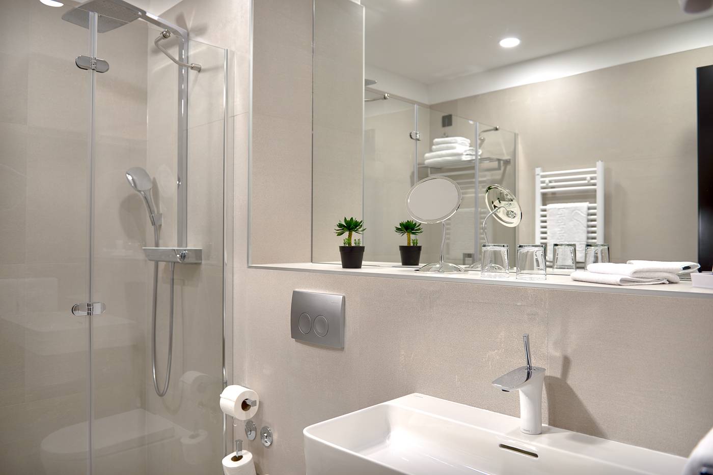 Sia-Split-Hotel-Room-15