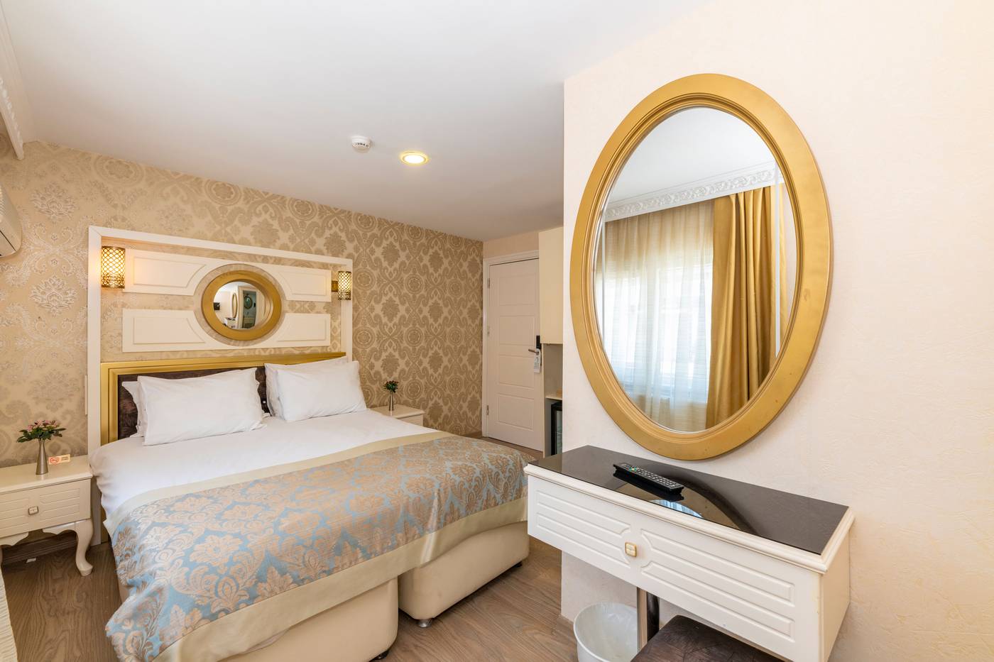 Harmony-Hotel-Istanbul-Room-9