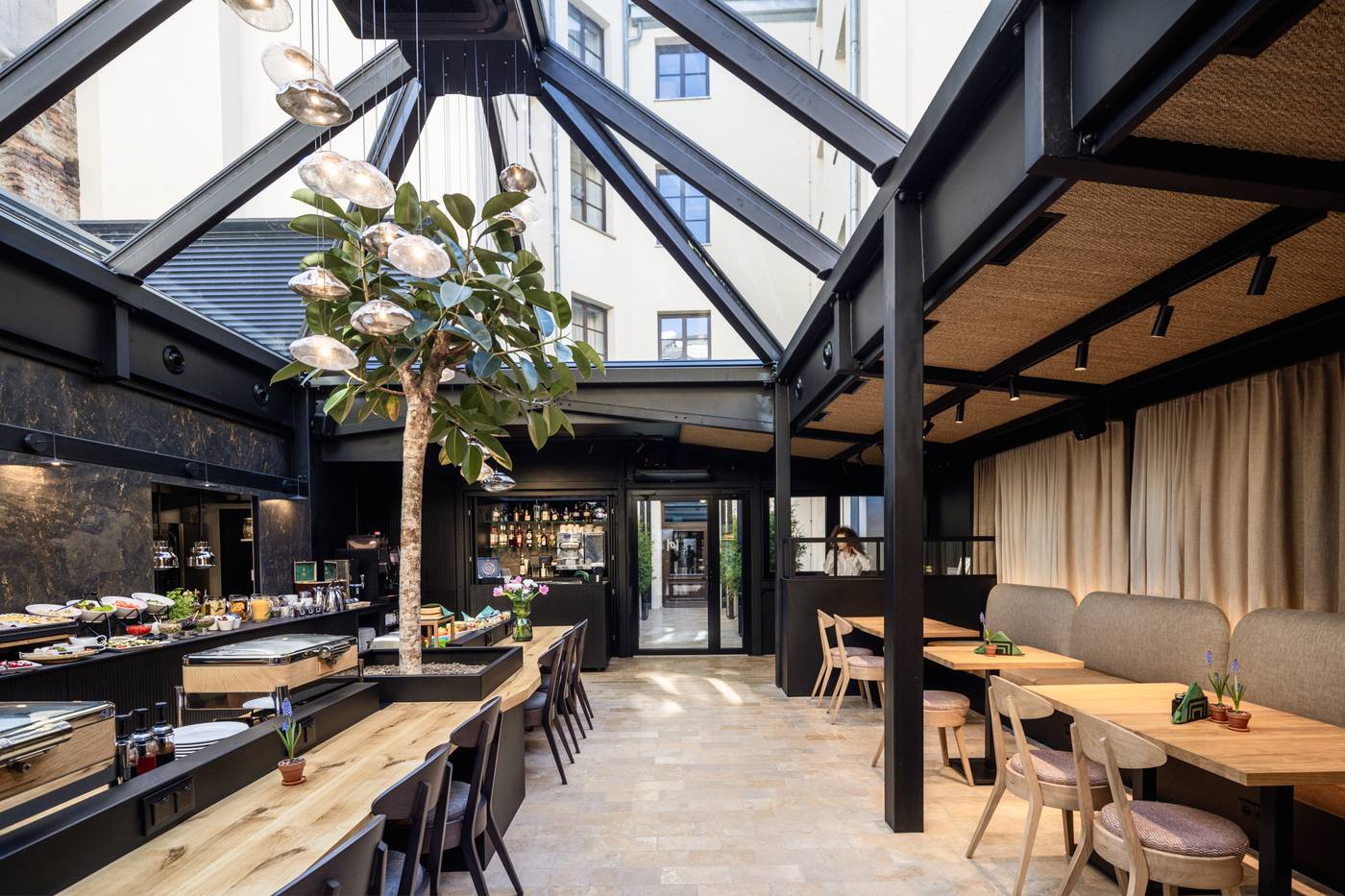 Nomadic-Urban-Premium-Suites-Restaurant-3