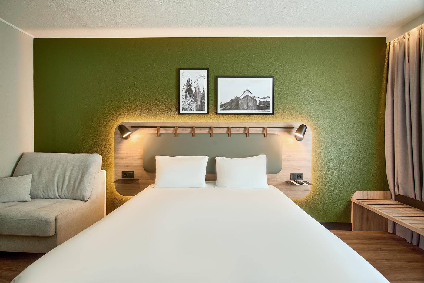 Campanile-Krakow-Old-Town-Room-28