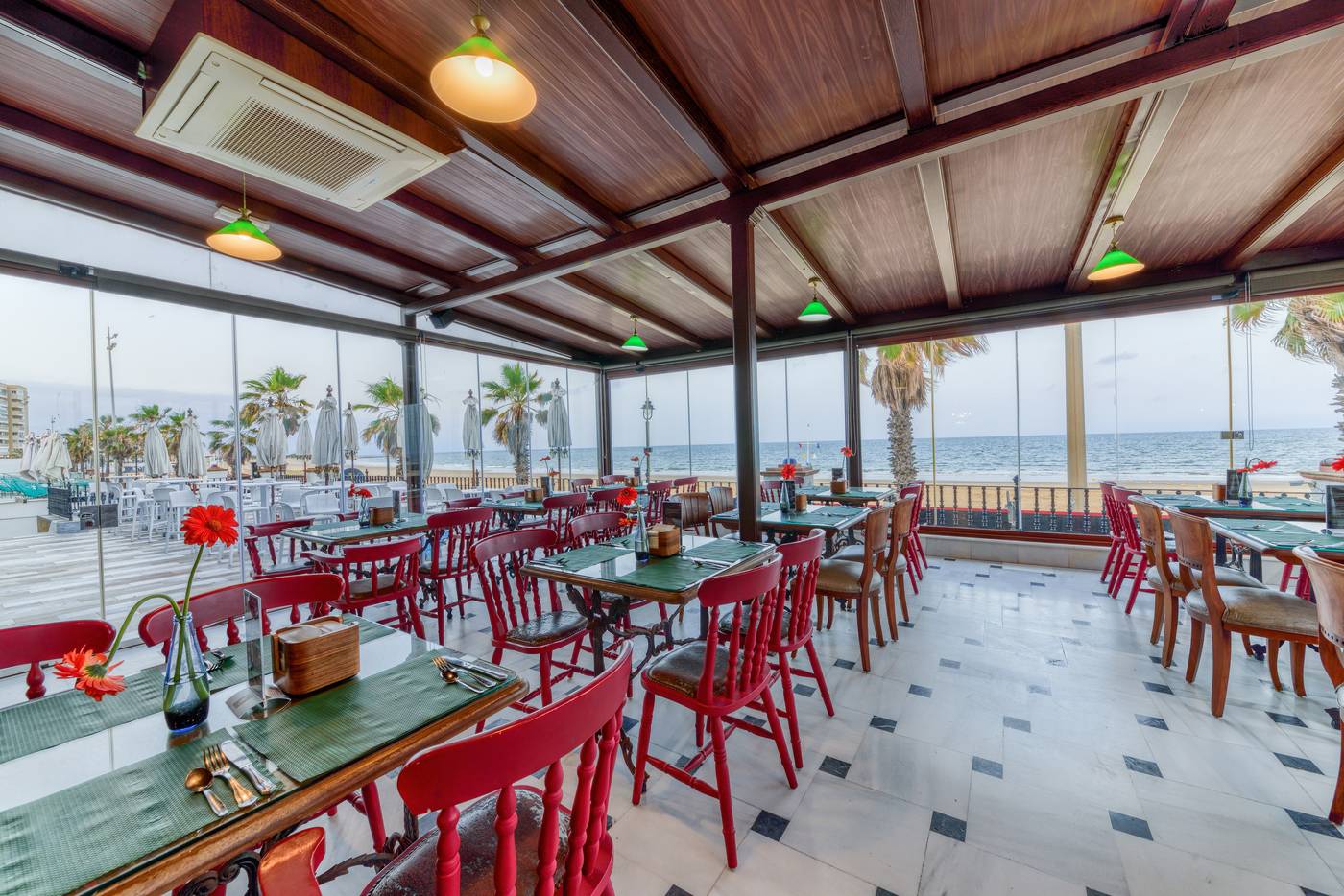 Playa-de-Regla-Restaurant-40