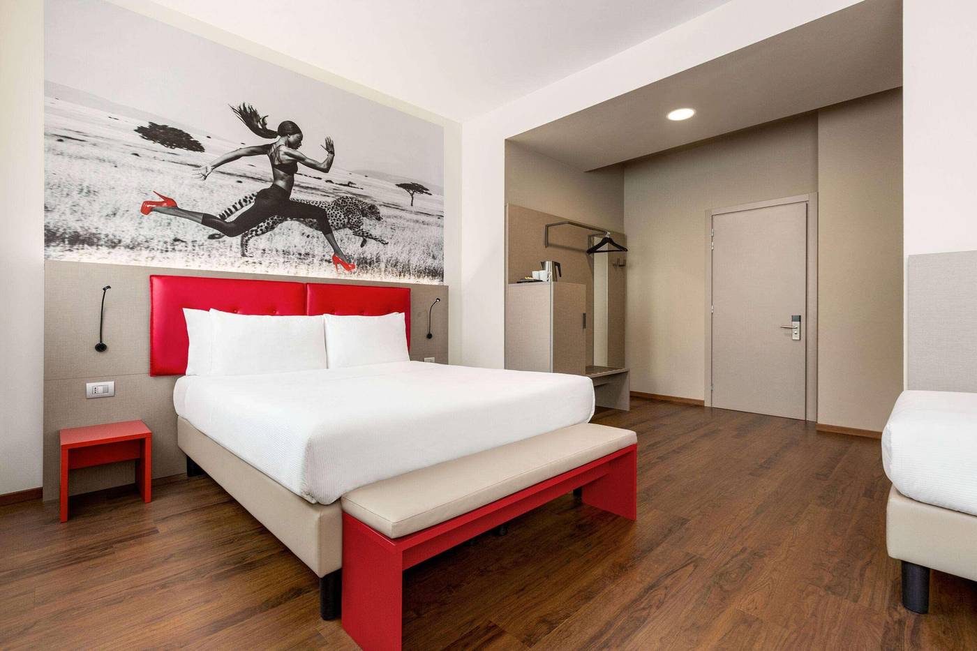 Amedia-Hotel-Mailand-a-Trademark-by-Wyndham-Room-26