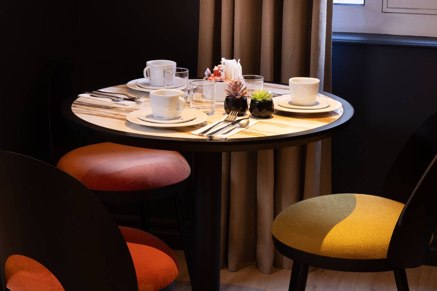 Hotel-Le-46-Restaurant-18