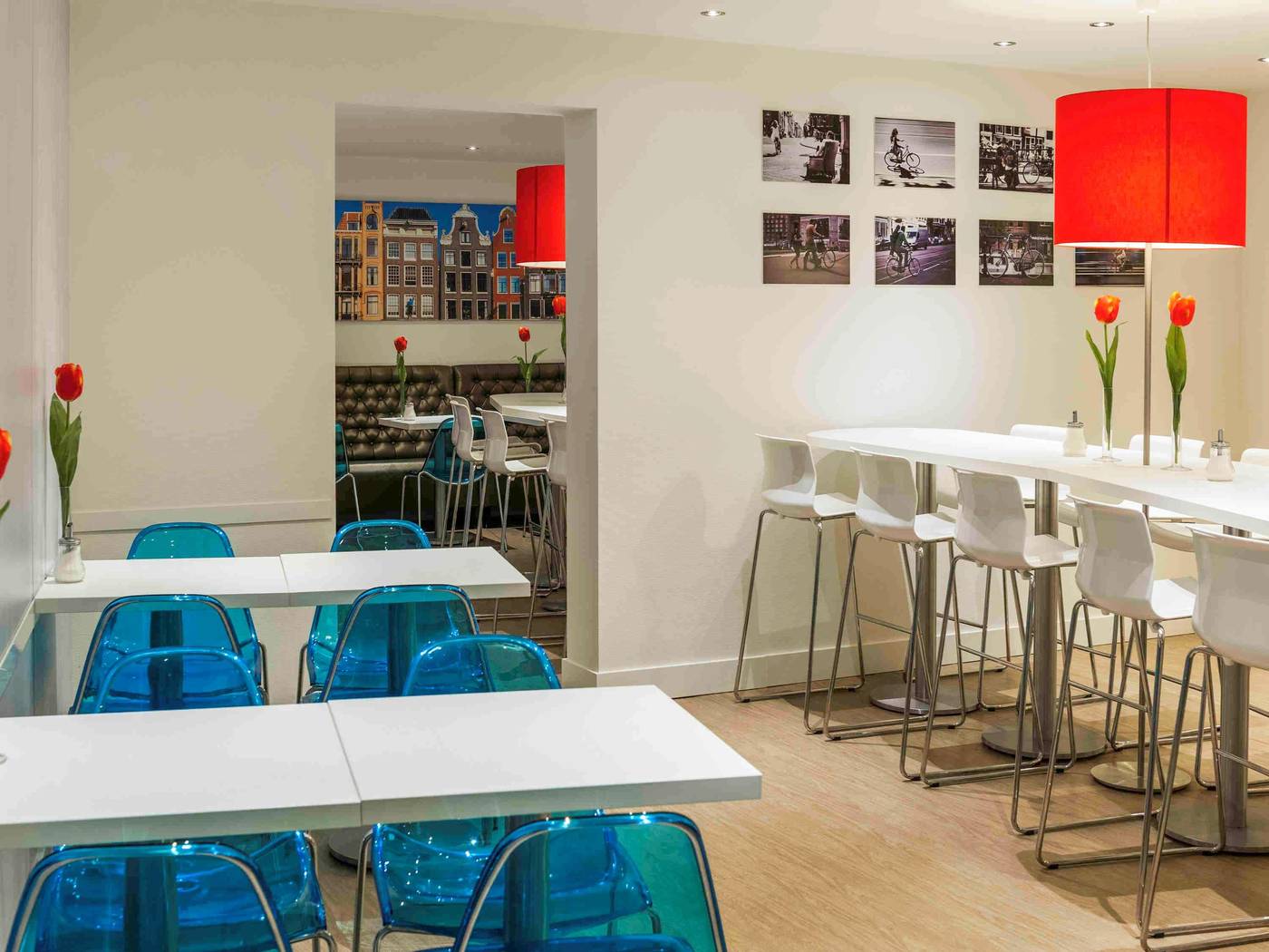 ibis-Styles-Amsterdam-Central-Station-Restaurant-17