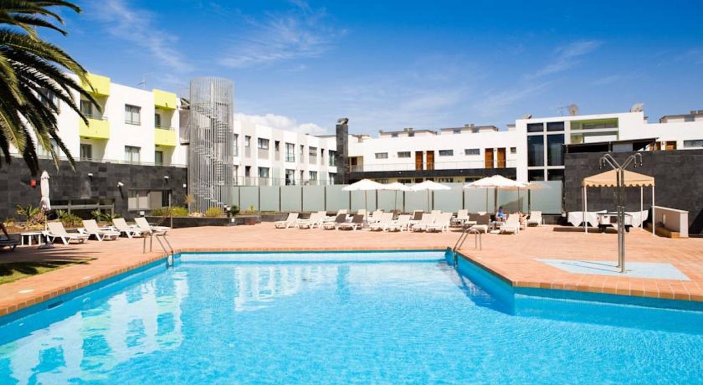 Hotel-LIVVO-Corralejo-Beach-Pool-9