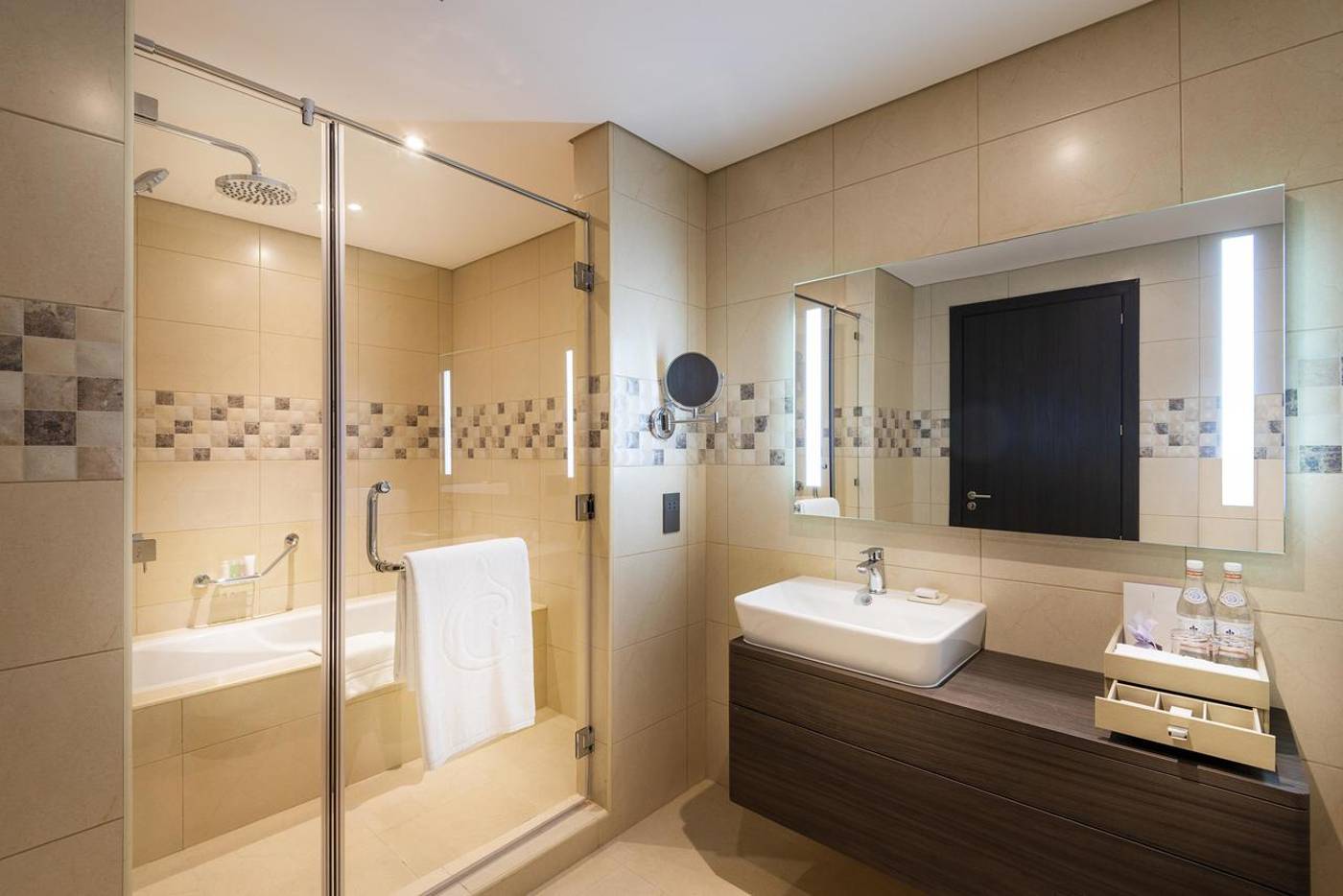 Centara West Bay Hotel and Residences Doha-Qatar-Doha-Room-3