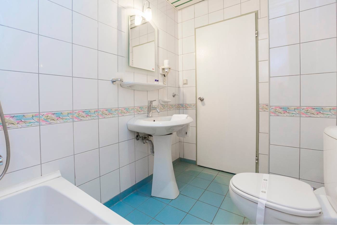 Sifalar-Apart-Hotel--Room-30