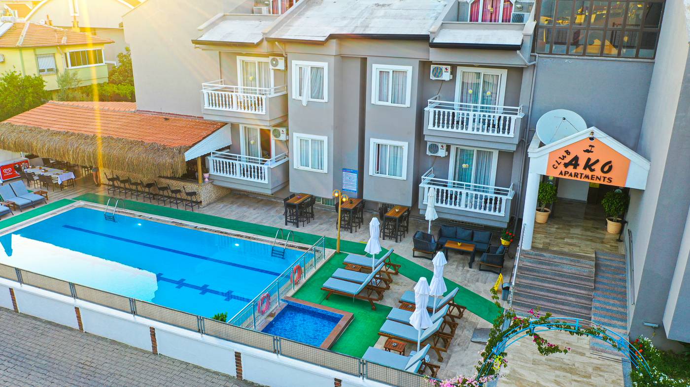 Club-Ako-Apart-Pool-5