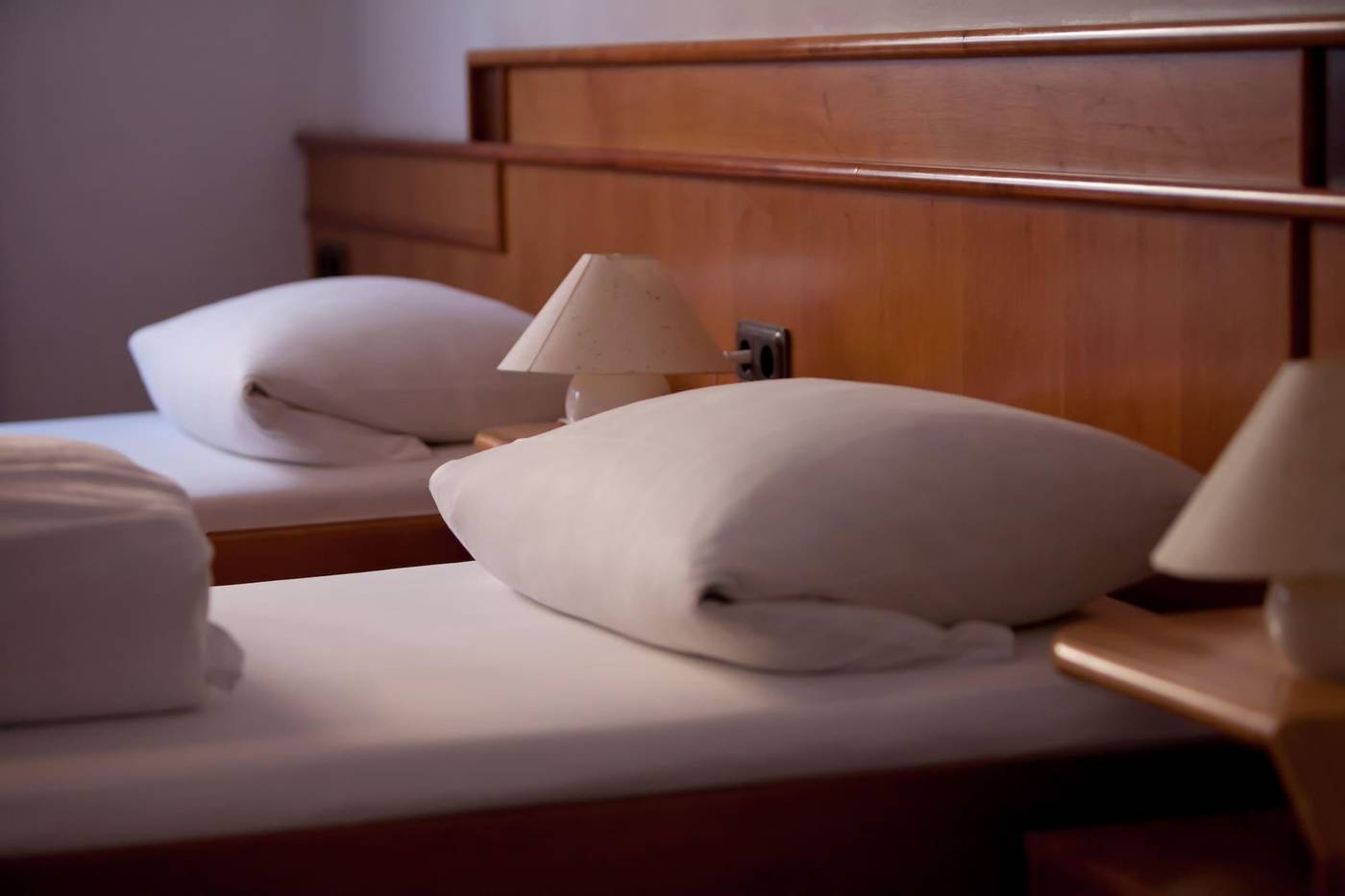 Altstadthotel Grauer Wolf-Germany-ERLANGEN-Room-8