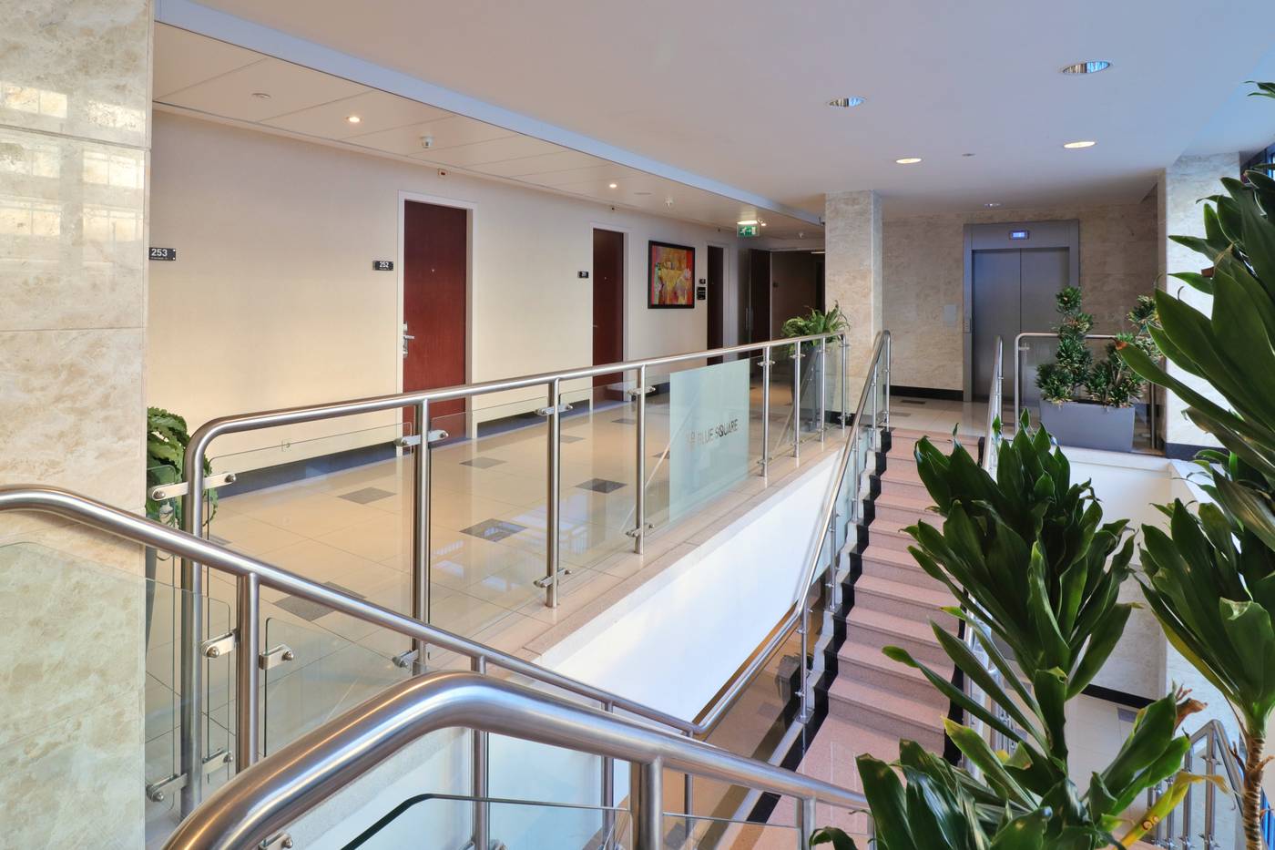 XO-HOTELS-Blue-Square-General-view-5