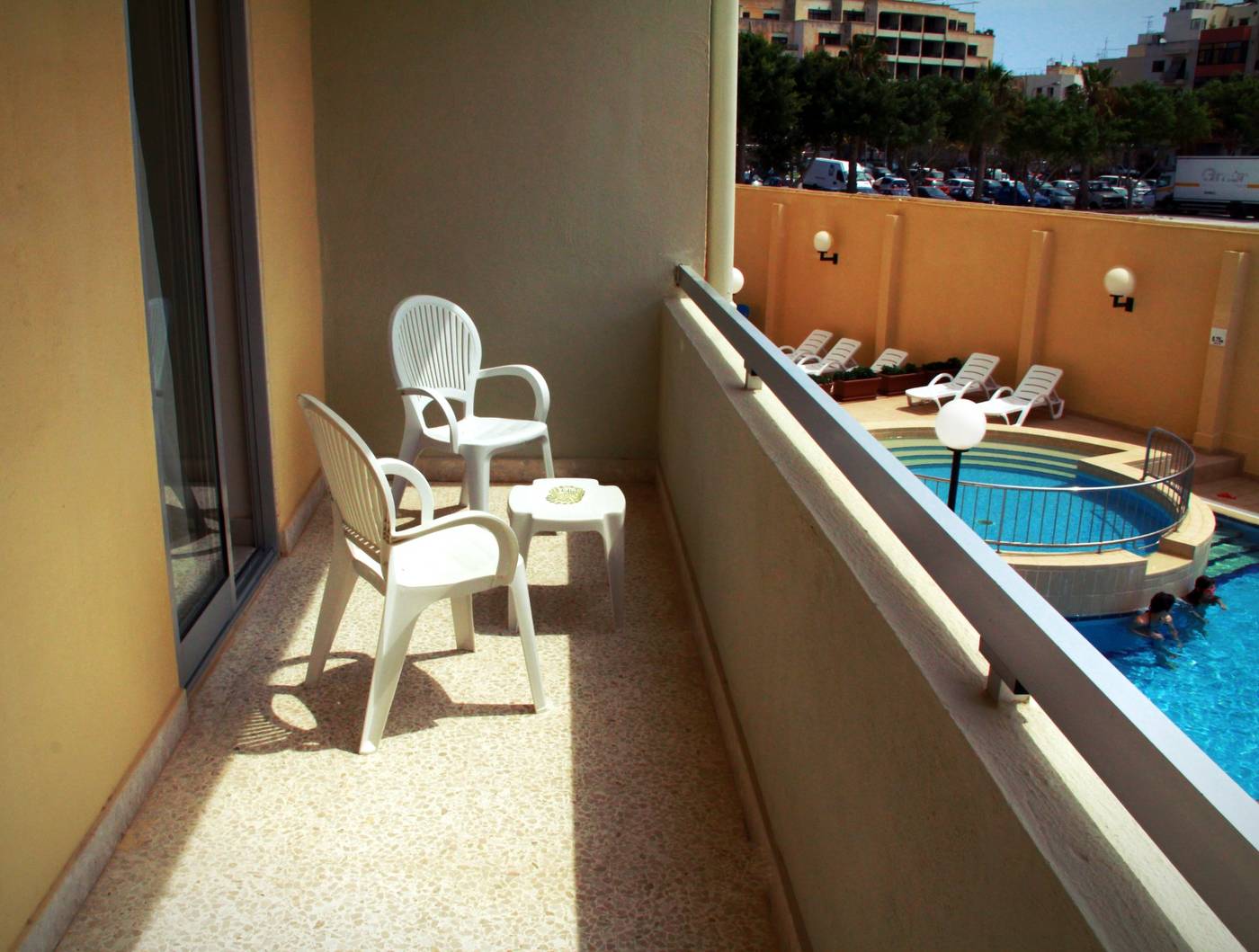 Mavina-Hotel---Apartments-Terrace-6