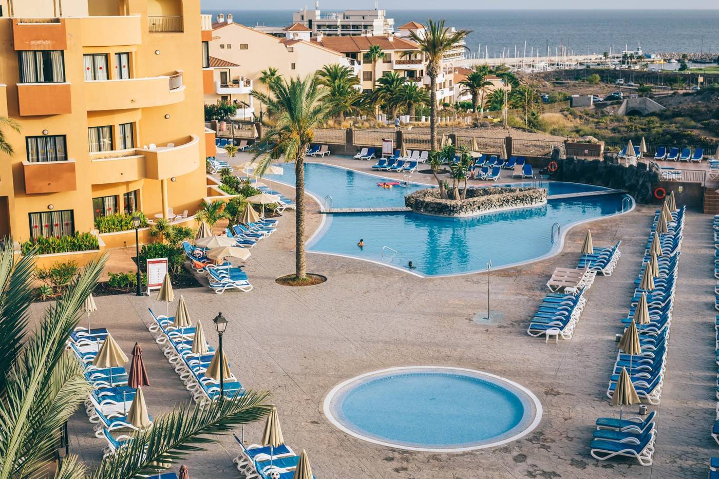 Grand-Muthu-Golf-Plaza-Hotel---Spa-General-view-4