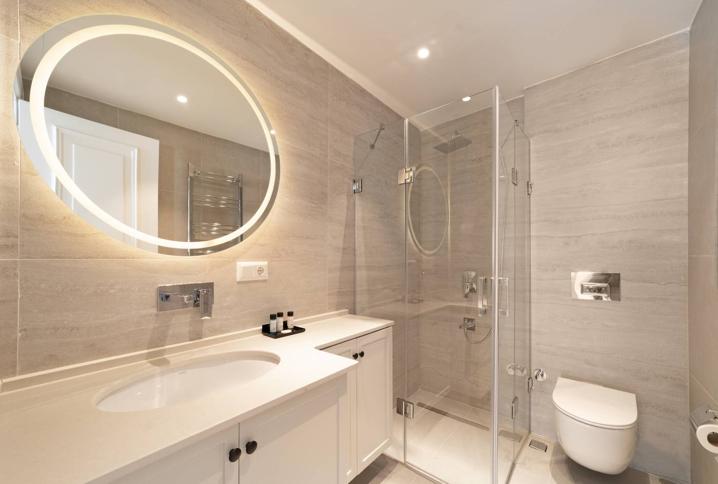 Vucino-Suites-Room-14