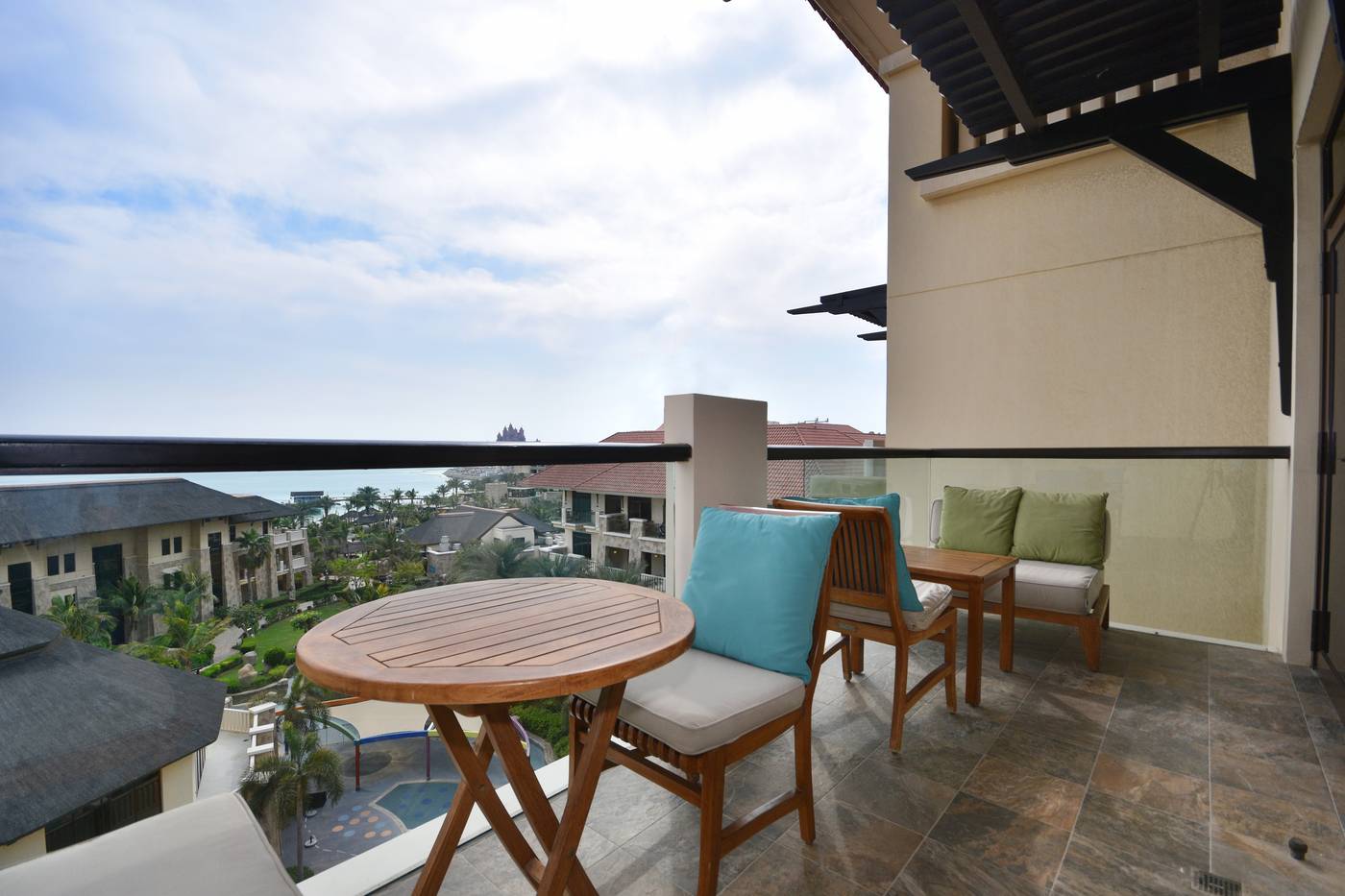 Sofitel-Dubai-The-Palm-Room-12