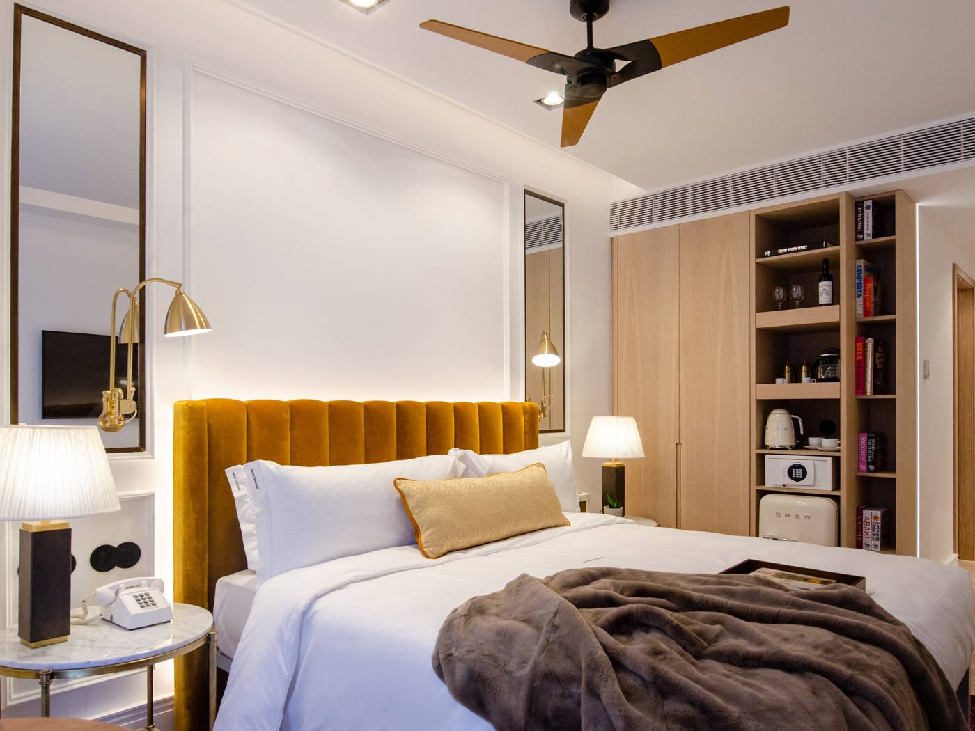 Browns-Avenue-Hotel-Room-9