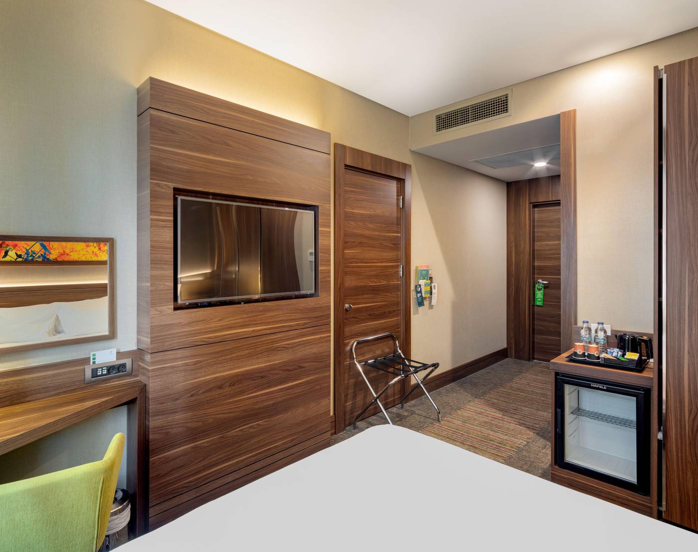 Holiday-Inn-Istanbul-Kadikoy-Room-7