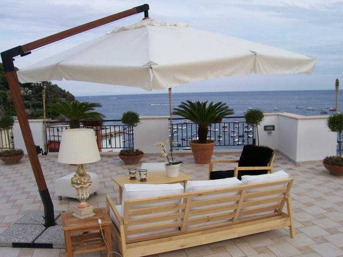 Punta-Campanella-Resort---Spa-Terrace-27