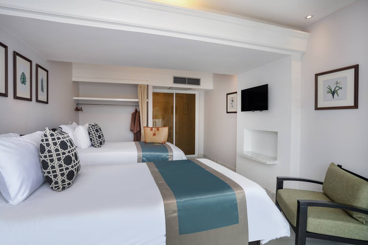 Thavorn-Palm-Beach-Resort-Room-42