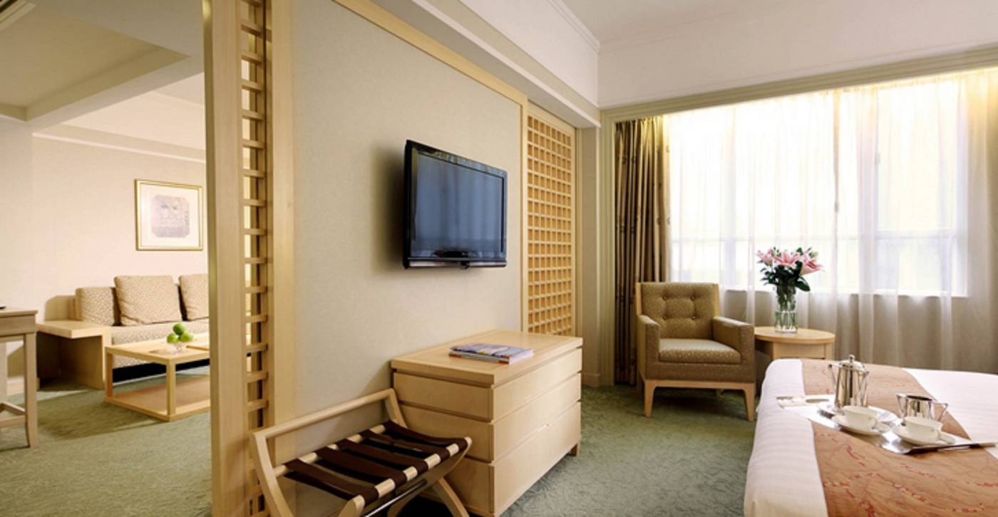 Oasis-Avenue-A-GDH-Hotel-Room-17