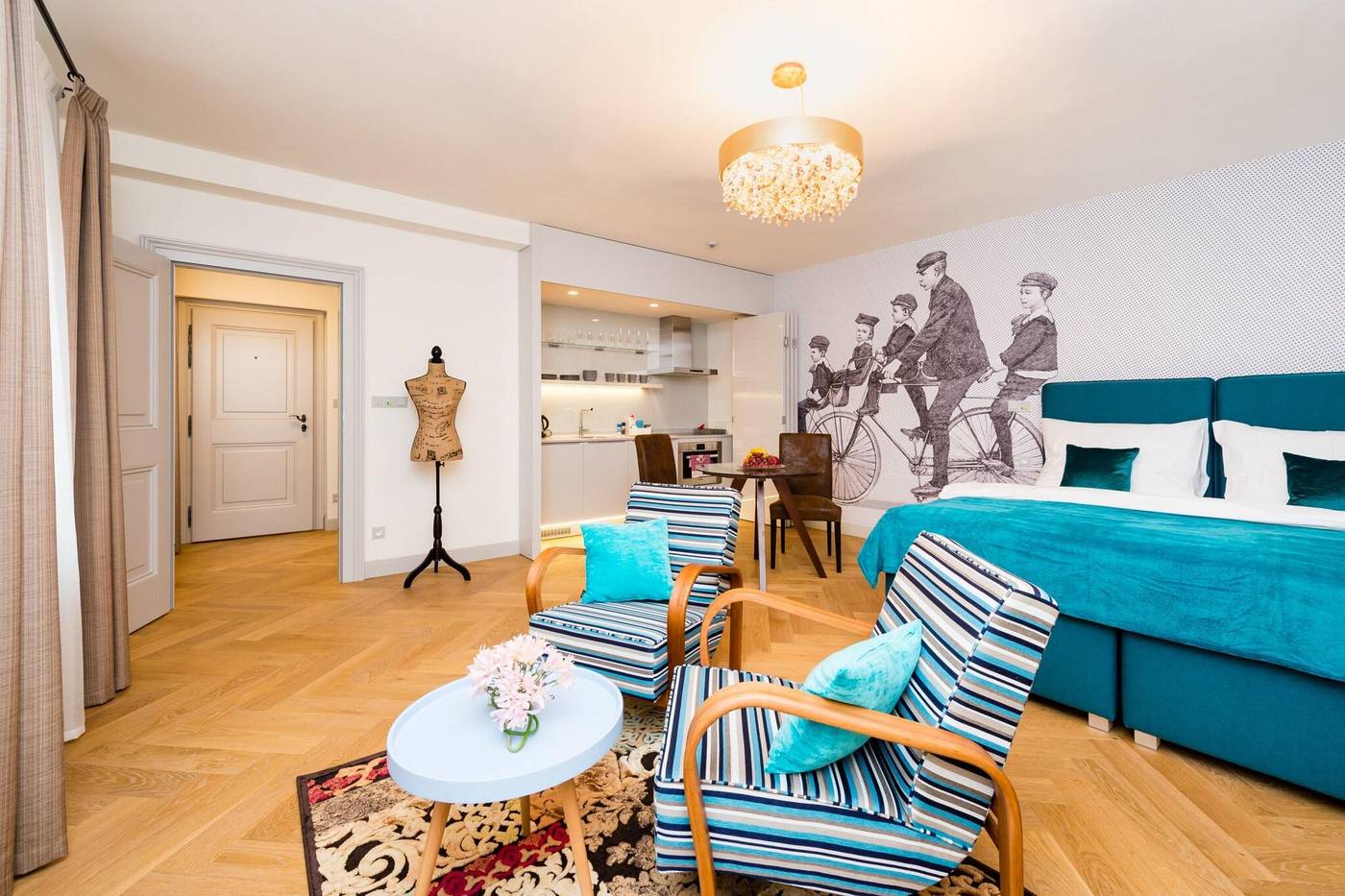 Old-Royal-Post-Hotel-Room-31