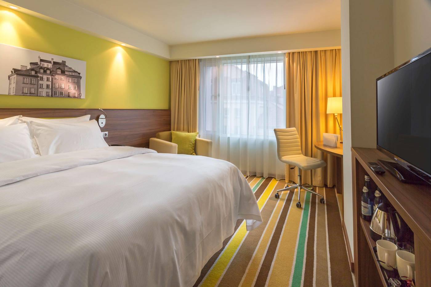 Hampton-by-Hilton-Warsaw-City-Centre-Room-4