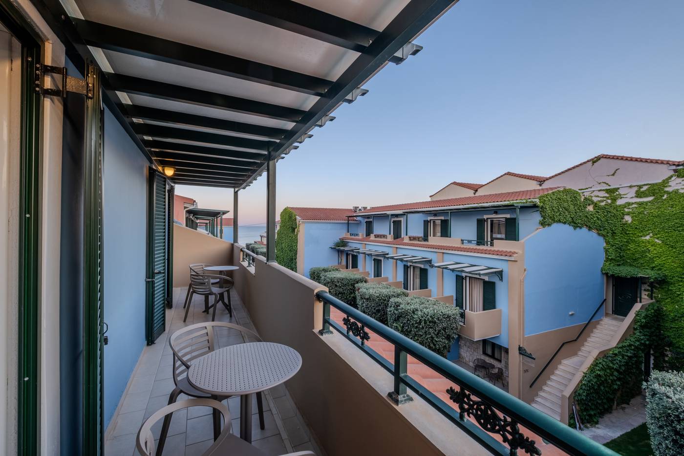 Hotel-Mediterranean-Beach-Room-12