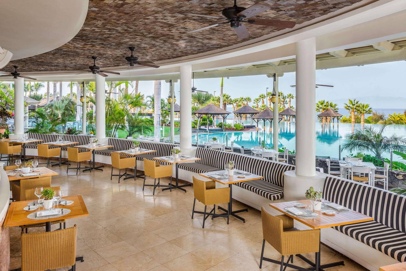 RedLevel-at-Melia-Palacio-de-Isora-Restaurant-54