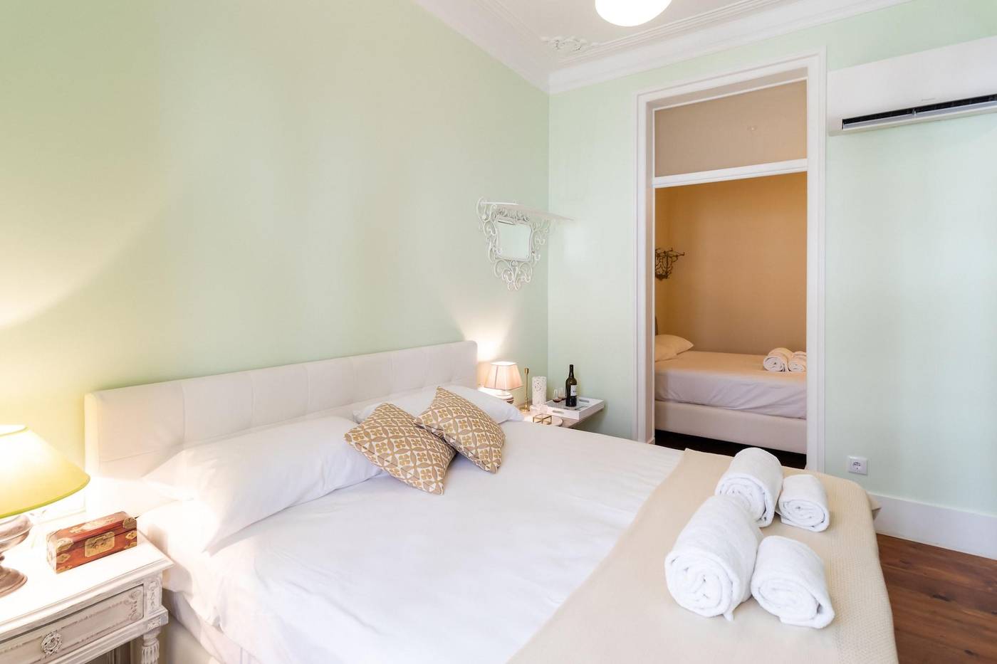 1898-Home---Suites-Room-15