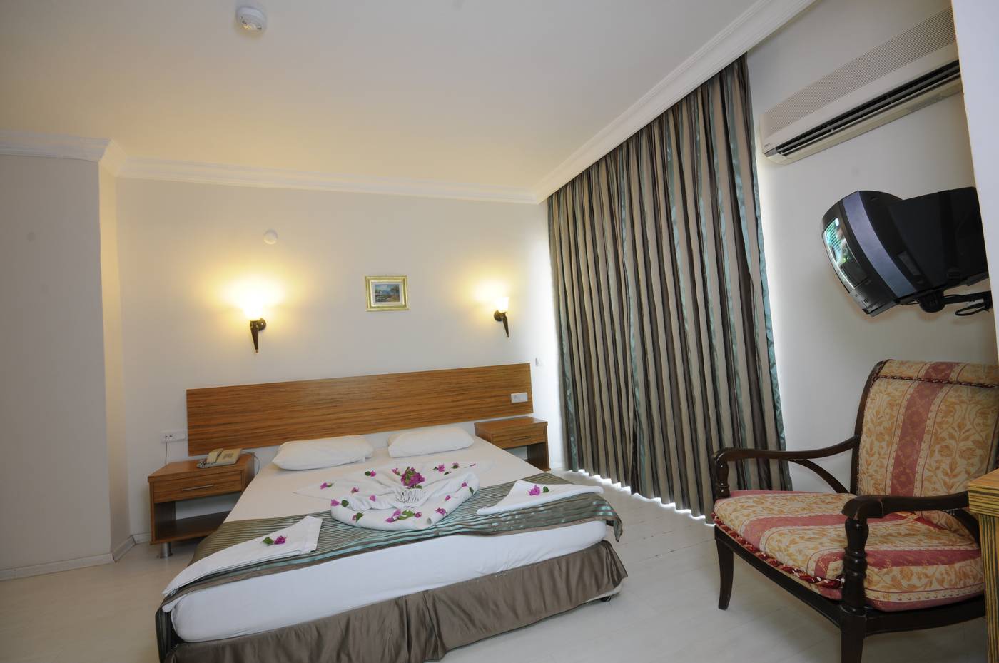 Cle-Seaside-Hotel-Room-18