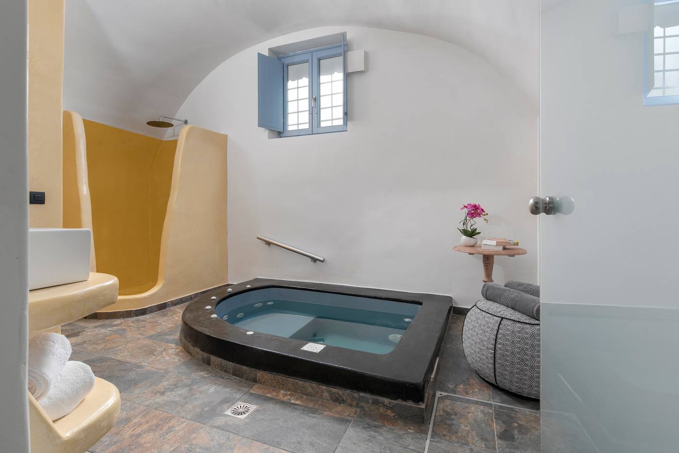 Sole-D-Oro-Luxury-Suites-Room-77