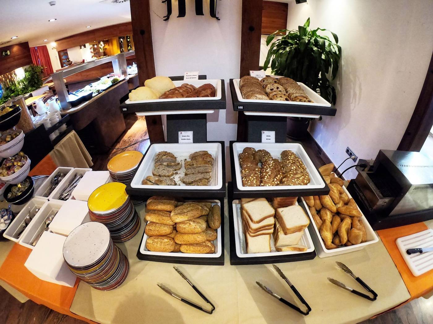 Bajondillo-Restaurant-38