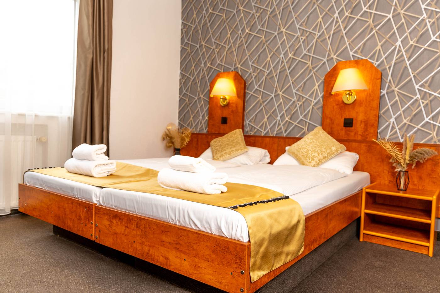 Hotel Rossija - Germany - FRANKFURT AM MAIN - Room - 4