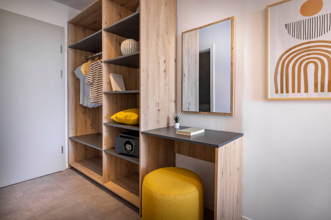 Sunny-Makarska-by-Valamar-Room-21