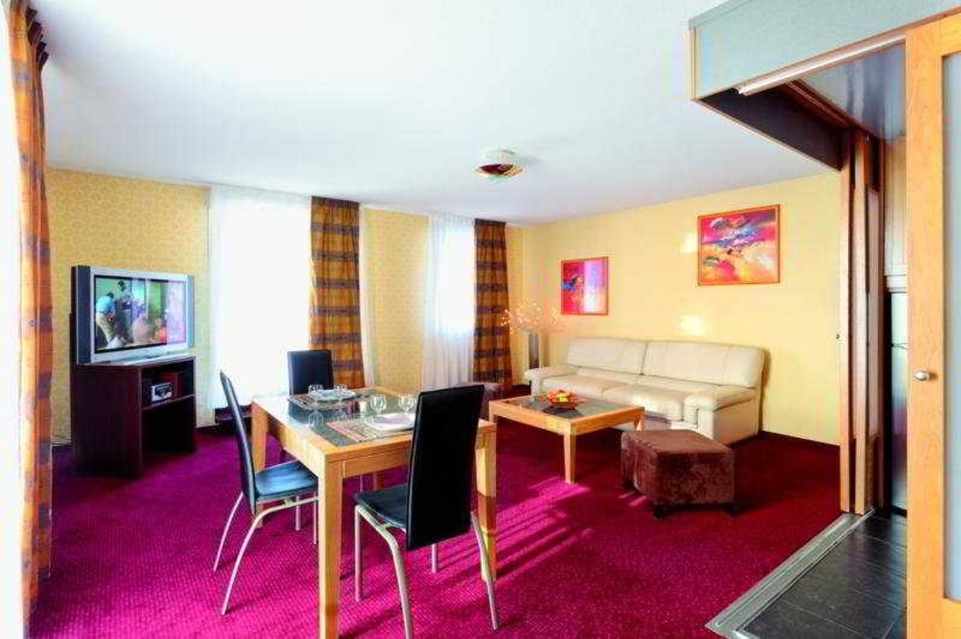 Park & Suites Elegance Grenoble-France-GRENOBLE-Room-4