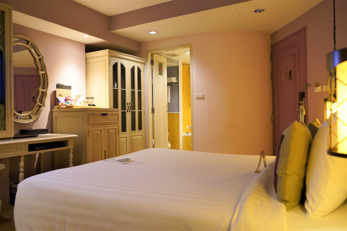 La-Petite-Salil-Sukhumvit-11-Room-17