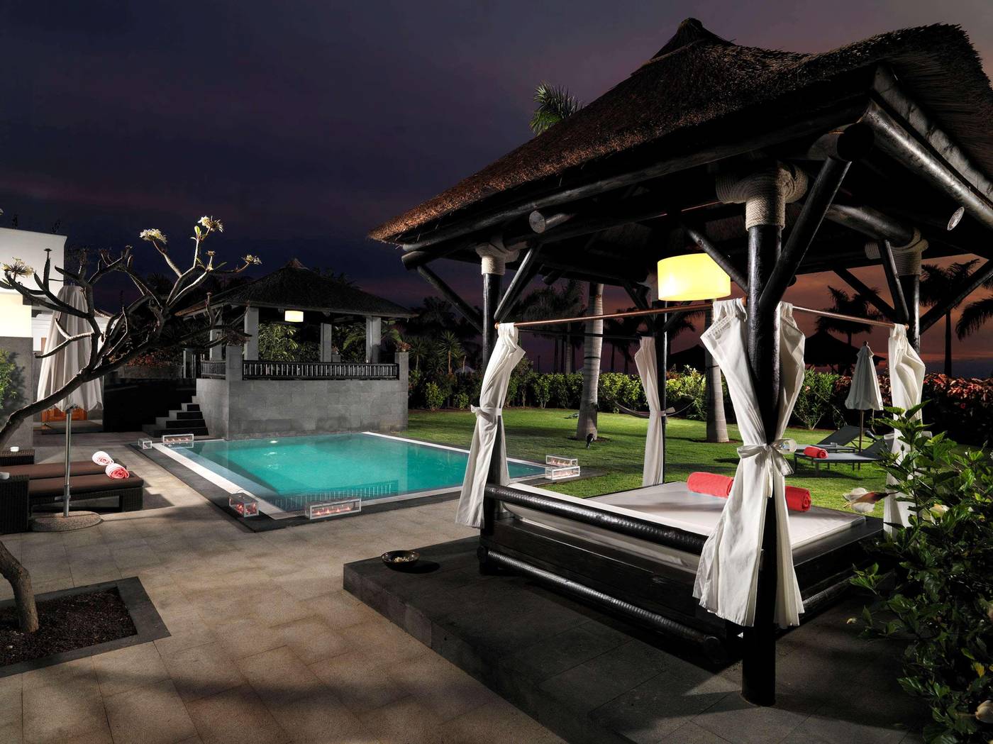 RedLevel-at-Melia-Palacio-de-Isora-Room-20