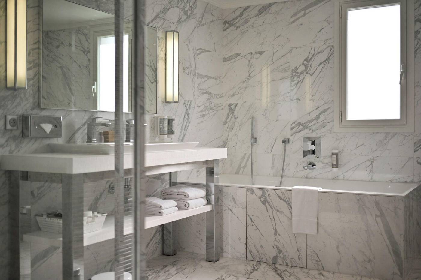 Juliana-Cannes-Room-31