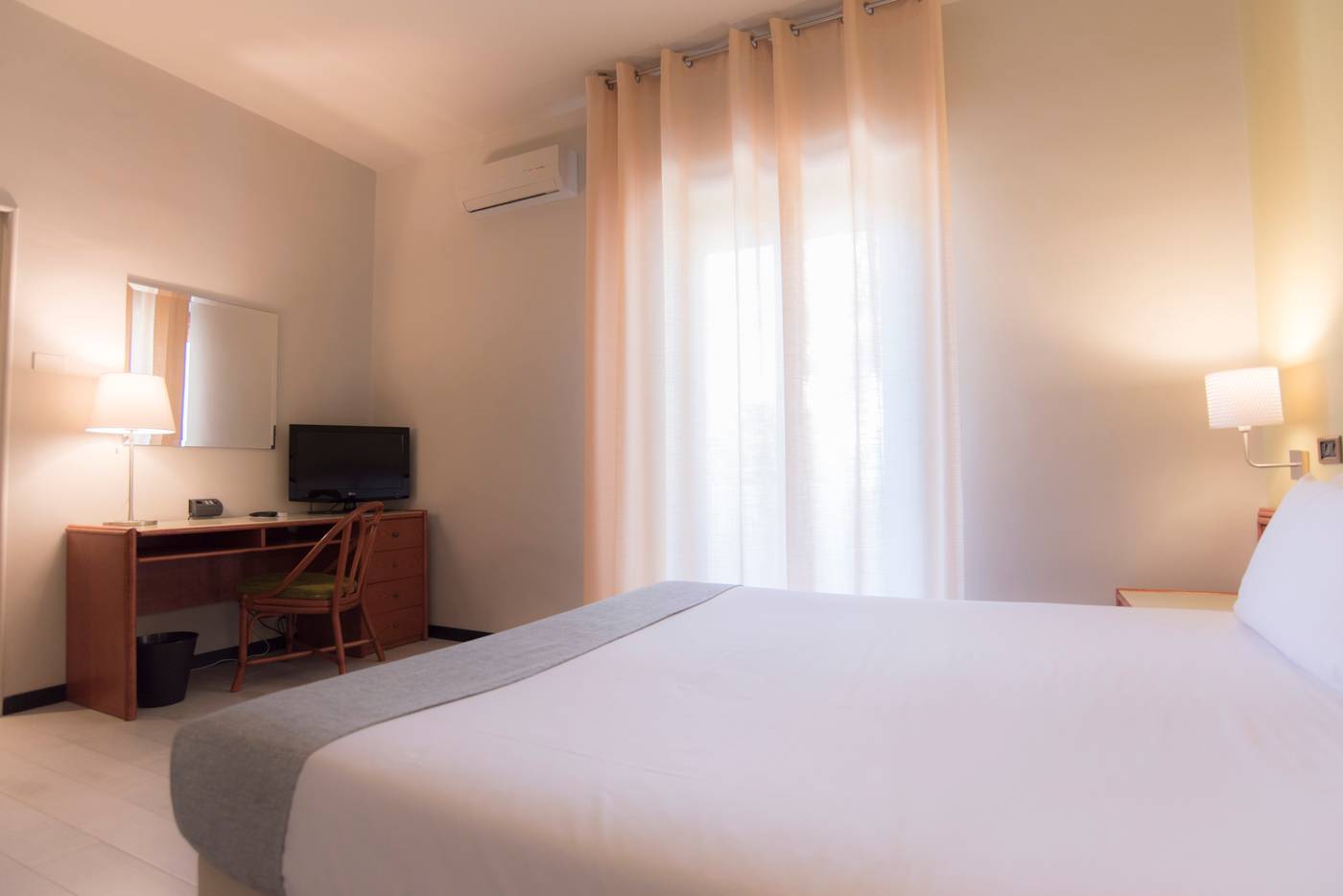 Hotel Riva del Sole-Italy-GIOVINAZZO (BARI)-Room-6