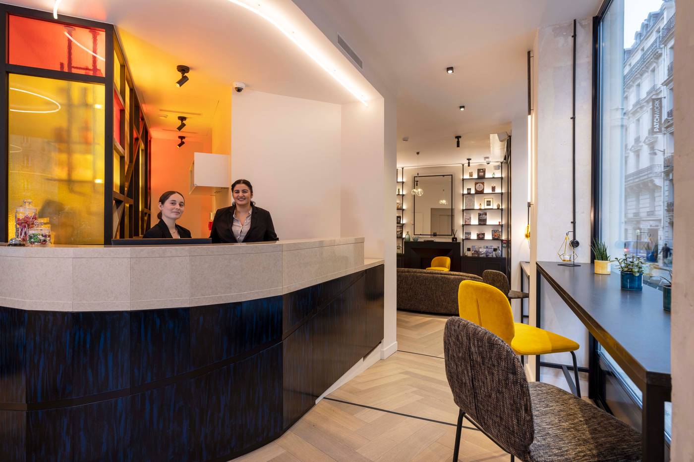 Hotel-Le-12-Lobby-14