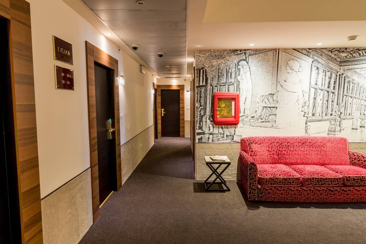 Grand-hotel-Mediterraneo-Room-7