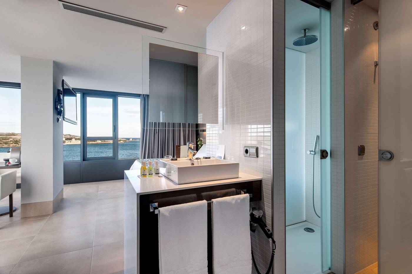 Barcel-----Hamilton-Menorca-Room-40