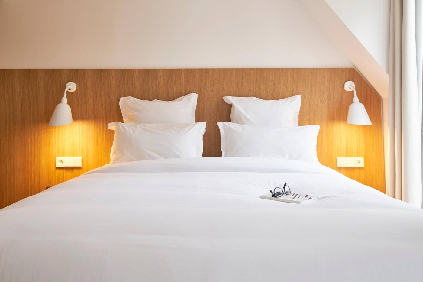 9hotel-Republique-Room-33